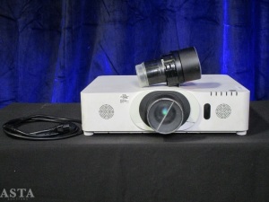 HITACHI CP-X8150 VIDEO PROJECTOR WITH SL-702 AND ML-703 LENS