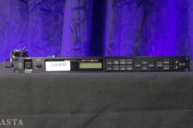 YAMAHA SPX900 PROFESSIONAL MULTI EFFECTS PROCESSOR