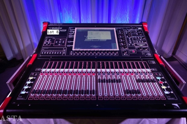 DiGiCo SD9 Digital Mixer with - STEALTH CORE 2