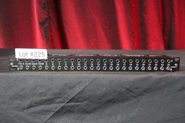 NEUTRIK NYS-SPP-L1 1/4' PATCH PANEL (48 BALANCED CHANNELS)