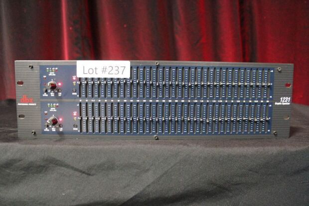 DBX 1231 - 31 BAND GRAPHIC EQUALIZER