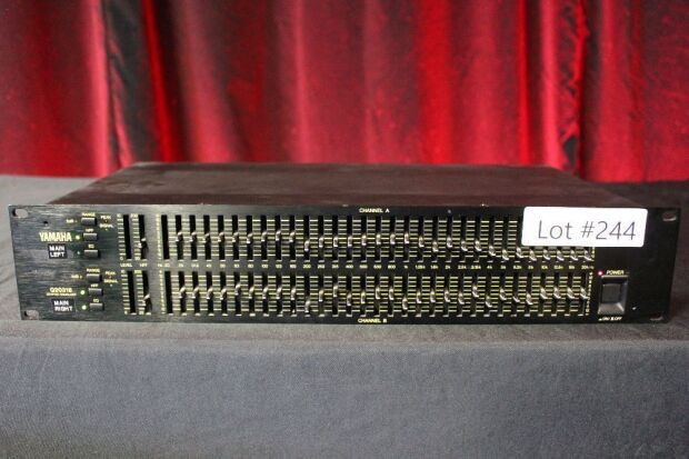 YAMAHA Q2031B GRAPHIC EQUALIZER