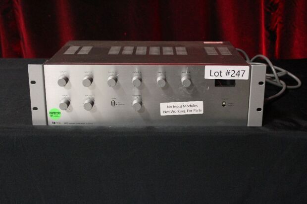 TOA 900 SERIES AMPLIFIER AD-912A