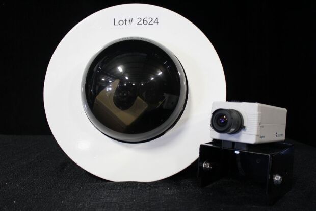 SENSORMATIC RT330 1/3-INCH COLOR DIGITAL CCD CAMERA WITH HOUSING