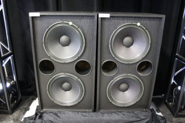 2 ELECTRO-VOICE TL606DMT LOW-FREQUENCY SPEAKERS