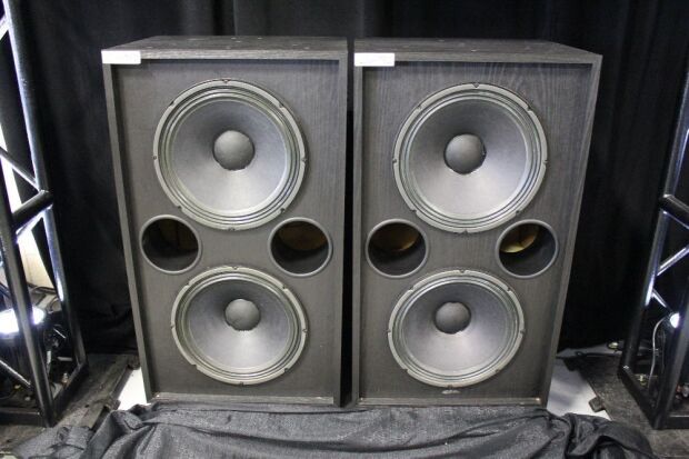 2 ELECTRO-VOICE TL606DMT LOW-FREQUENCY SPEAKERS