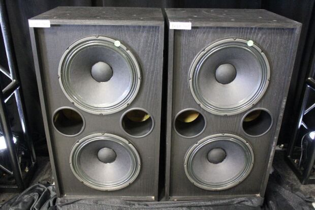 2 ELECTRO-VOICE TL606DMT LOW-FREQUENCY SPEAKERS