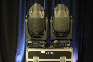 2 - MAC III PROFILE LIGHT FIXTURES WTH CASES AND MOUNTING HARDWARE (TESTED)