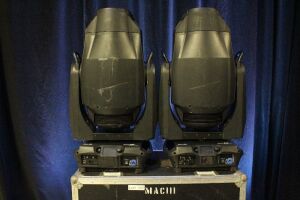 2 - MAC III PROFILE LIGHT FIXTURES WTH CASES AND MOUNTING HARDWARE (TESTED)