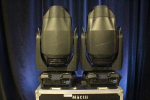 2 - MAC III PROFILE LIGHT FIXTURES WTH CASES AND MOUNTING HARDWARE (TESTED)