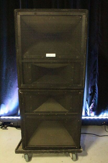 2 PEAVEY HD 4 SPEAKER CABINETS