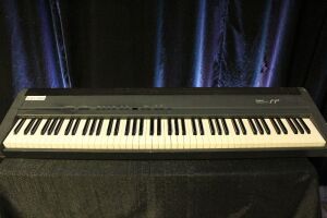 ROLAND ADVANCED SA SYNTHESIS DIGITAL PIANO FP-8