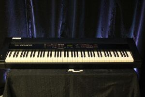 ROLAND RD-600 DIGITAL PIANO