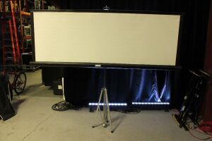 WIDESCREEN 6x8 DRAPER DIPLOMAT POP UP PROJECTION SCREEN