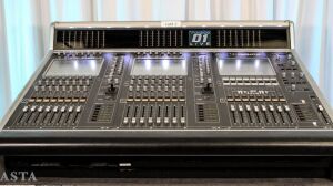 DiGiCo D1 DIGITAL CONSOLE WITH ROADCASE