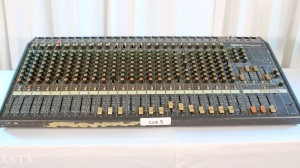 YAMAHA MX 200 24 CH ANOLOG CONSOLE