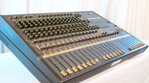 YAMAHA MX 400 16 CH ANALOG CONSOLE