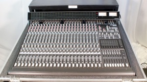 MACKIE 24-8 MIXING CONSOLE 