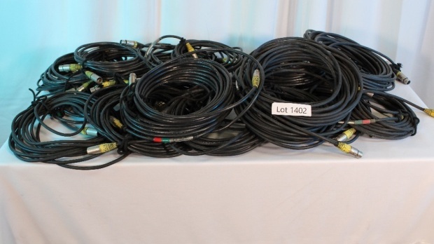 1 LOT OF DMX 4 PIN CABLE