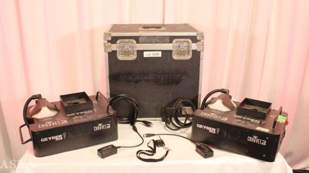 [2] CHAUVET DJ GEYSER RGB LIGHTS/FOG MACHINE