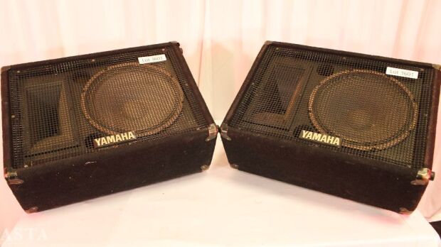 [2] YAMAHA S12ME WEDGE MONITORS