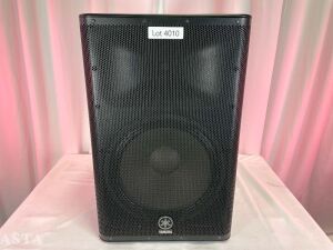 YAMAHA DXR 15 POWERED SPEAKER