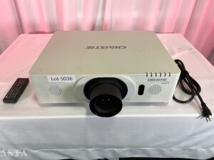 CHRISTIE LX 601i PROJECTOR WITH LENS